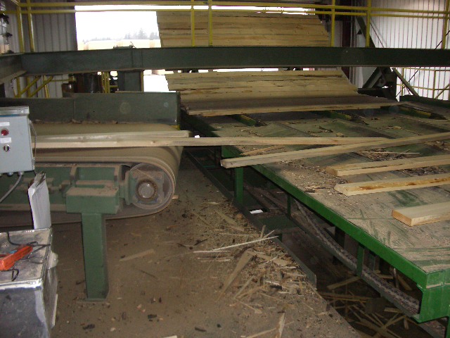 Lumber feeder